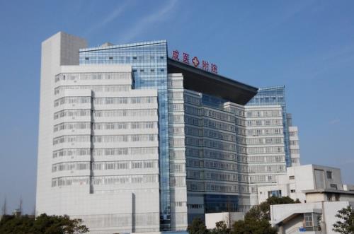 成都医学院第一附属医院口腔科矫正牙齿案例分享，实力医院推荐