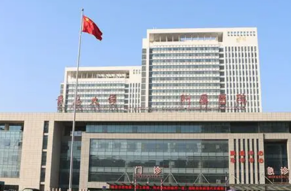 青岛附属医院美容整形外科隆胸案例分享，前凸后翘身材只差隆胸
