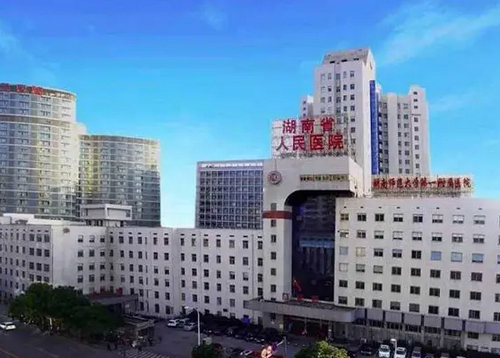 湖南人民医院整形科假体隆鼻整形果如何？医院技术靠谱+案例分享