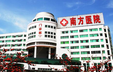 南方医科大学南方医院整形外科有哪些医生，隆鼻案例分享