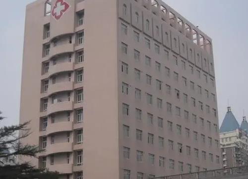 南通大学附属医院医学美容科隆胸价格表参考_2023整形术后果反馈