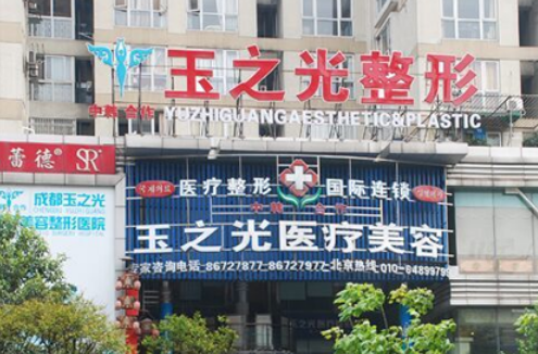 成都润美玉之光医疗美容整形科脂肪丰胸案例分享，前后对比参考