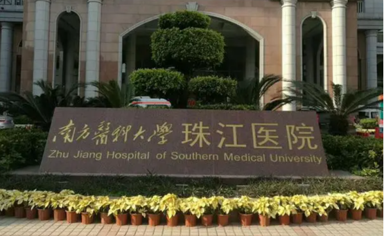 南方医科大学珠江医院整容科哪个医生好？隆鼻吸脂这几位做得好