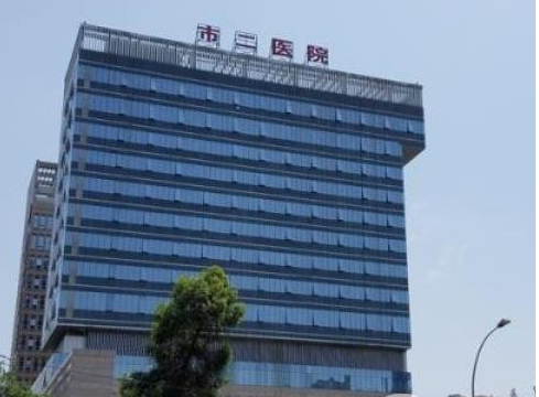 成都市二医院整容科，假体隆鼻术后对比案例