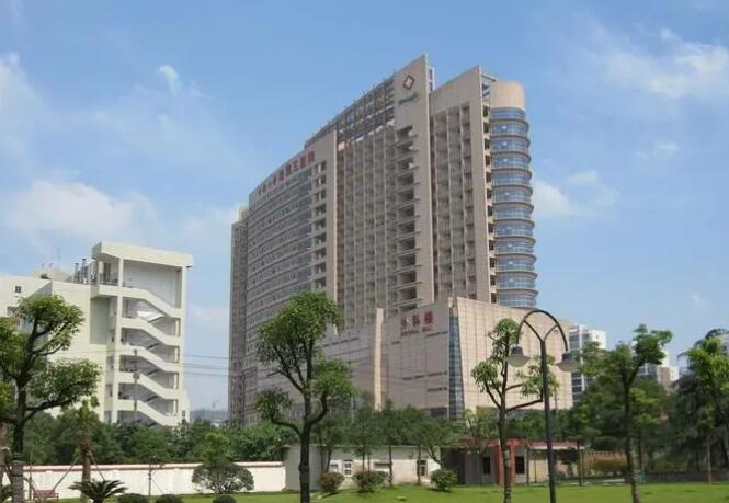 中南大学湘雅三医院整形外科好不好？隆胸案例医生详细资料分享