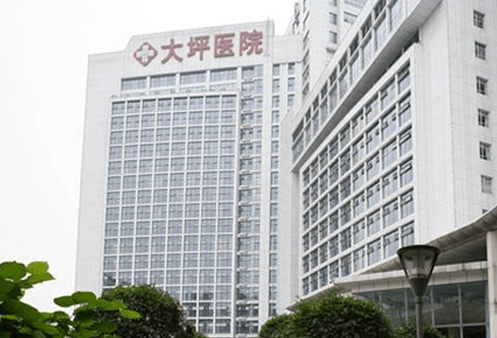 重庆市大坪医院整形科，切开双眼皮术后如何