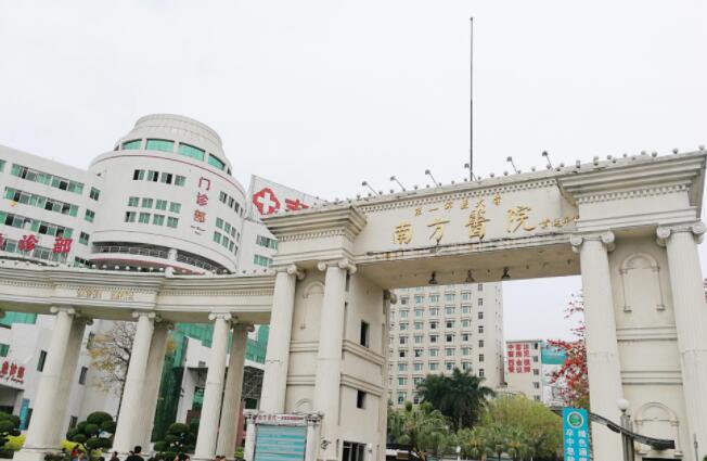 南方医科大学南方医院整形科技术如何？隆胸案例、医生名单整理