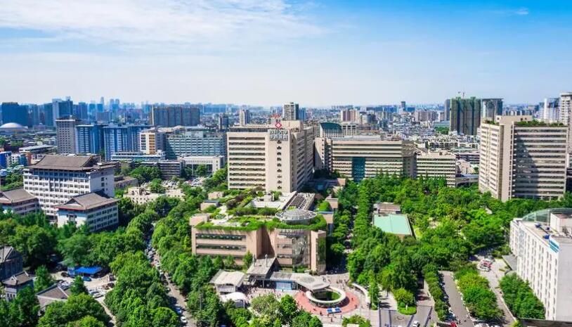 四川大学华西医院美容科靠谱吗？详细医生资料参考及隆胸案例