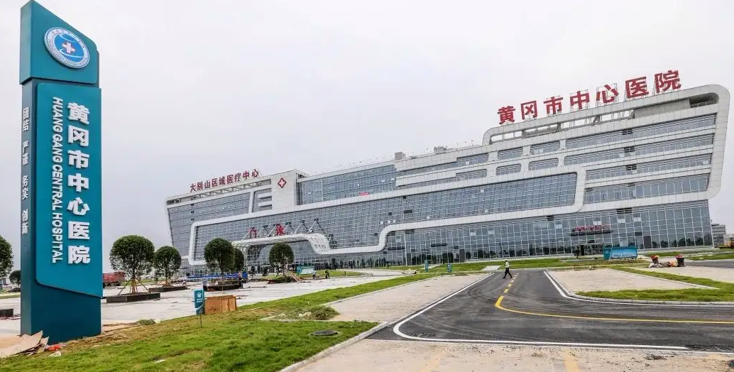 黄冈市中心医院美容整形科好吗？隆胸案例分享