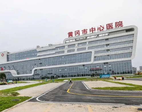 黄冈市中心医院整形科，手术隆鼻效果