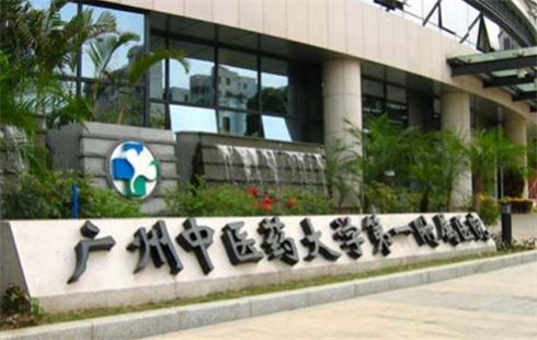 广州医科大学附属第一医院整形外科正规吗？医生有谁？隆胸案例图