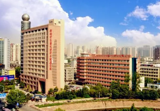 河南中医药大学第三附属医院医疗美容科假体可以用多久，案例分享+医生在线解答