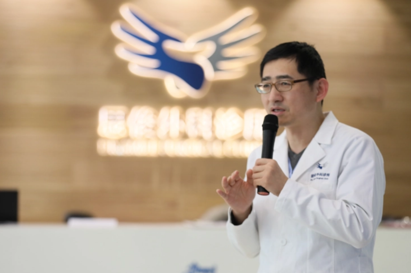 张强医生集团上海临床中心整复外科如何? 专业医生信息，案例价格表分享