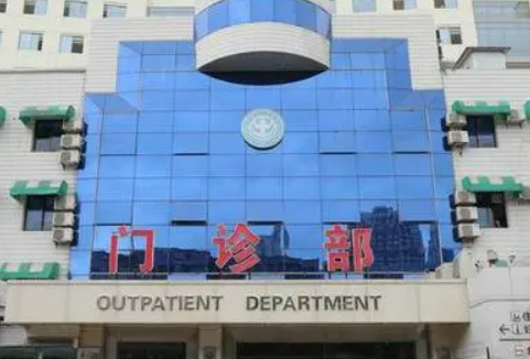 简阳市人民医院整形科医生坐诊强院，隆胸技术实力牛掰、且风格自然