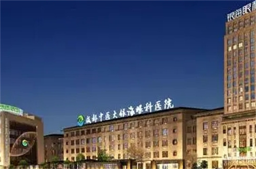成都中医药大学附属医院银海医美全切双眼皮术后实拍案例图＋口碑医生介绍