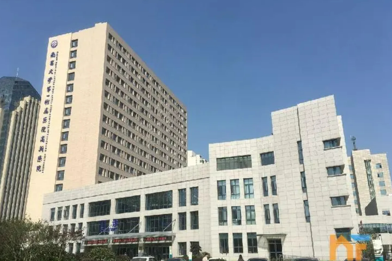 江苏南大附院整形医院周末休息吗? 隆胸案例分享|附整形问答