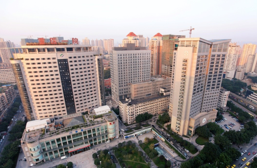 重庆医科大学附属第一医院整形科好吗？瘦脸项目来袭