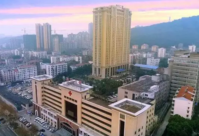 荆门市第三人民医院整形美容中心怎么样？隆鼻手术过程分享+隆鼻整形问答