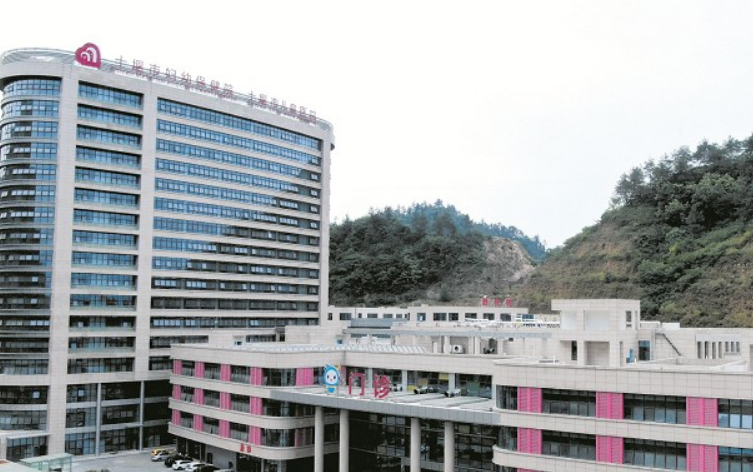 十堰市妇幼保健院整形美容中心怎么样？玻尿酸隆鼻真的方便吗？点开了解