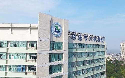 珠海市人民医院整形美容科假体隆鼻多少钱？技术水平高，医生经验丰富