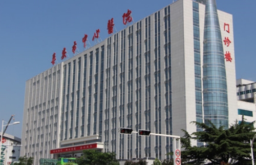 泰安市中心医院整形科哪个医生做双眼皮好呢，有哪些医生呢