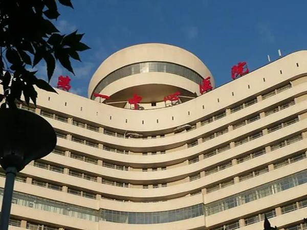 天津市第一中心医院整形烧伤外科隆鼻怎么样？术后体验反馈！