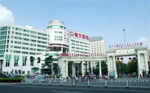 南方医科大学南方医院隆胸怎么样？口碑医生