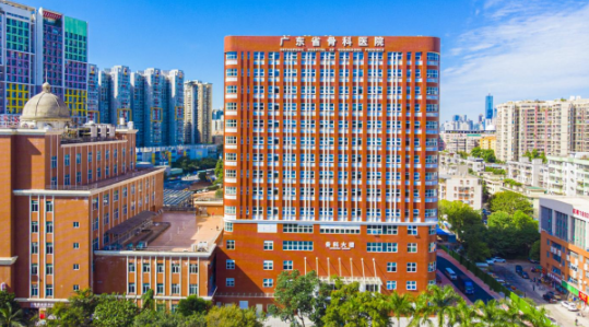 南方医科大学第三附属医院整形科医生名单，郭镇合、颜玲等人气出圈