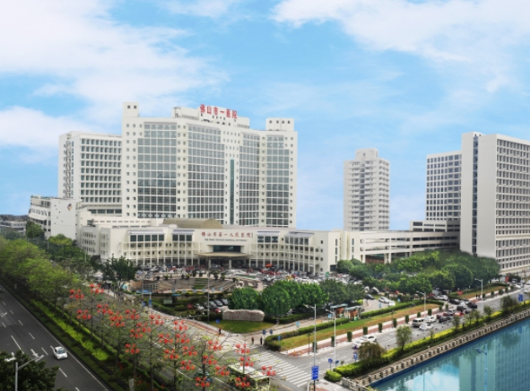 佛山曼托隆胸要多少钱?名单前2名均是公立医院