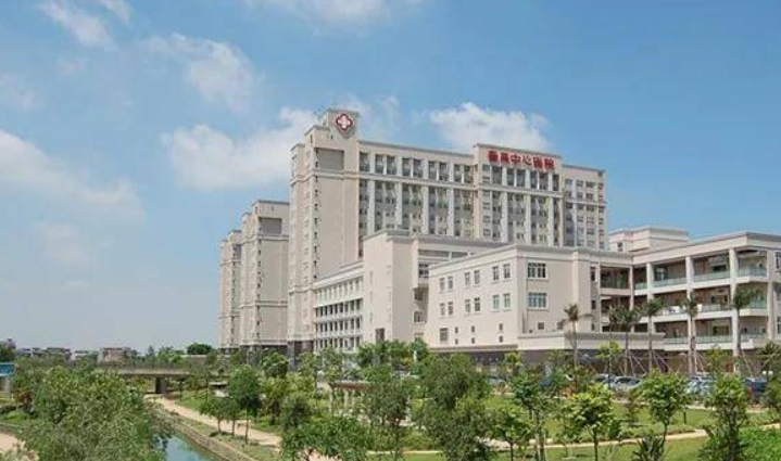 广州番禺中心医院牙科水平及收费怎样?医生、案例、价格通通告诉你