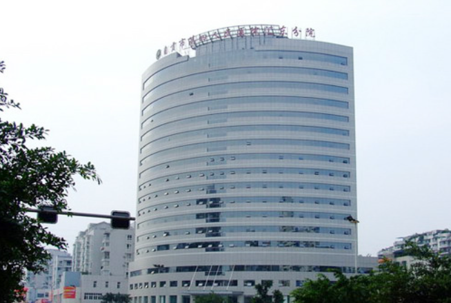 自贡四医院整形科隆胸手术详情，附带价格和案例反馈