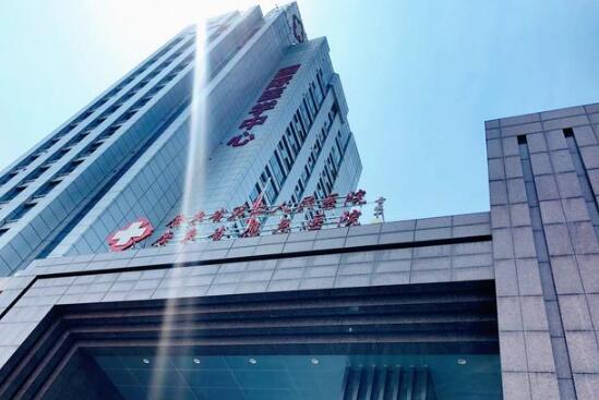 广东省第二人民医院琶洲院区做隆胸手术，价格表+术后案例反馈