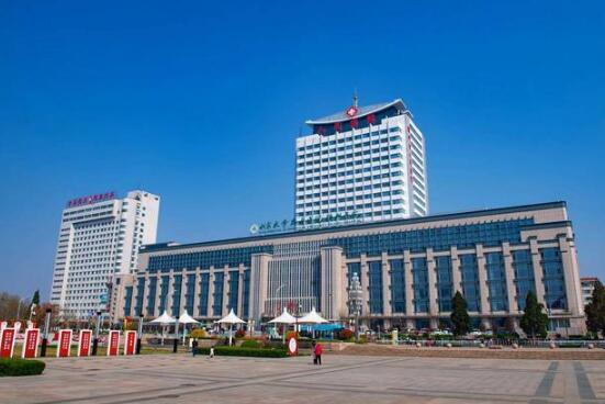 齐鲁医院德州医院隆胸多少钱？价格表+案例分享