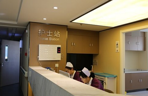 西安索米奥整形医院光子嫩肤，实现年轻肌肤