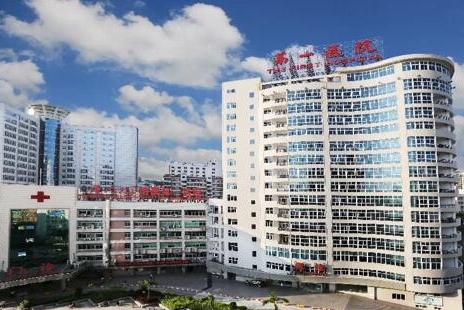 厦门大学附属第一医院整形科定点双眼皮收费怎样? 看机构背景资料及案例信息