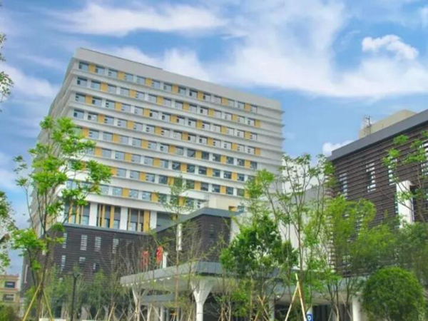 金华中心医院隆胸多少钱？丰胸案例反馈/医生技术详细了解