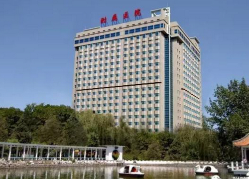 张家口附属医院美容整形科评价如何？价目表详解与医生推荐