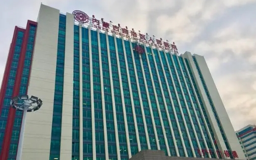 内蒙古自治区人民医院整形美容外科双眼皮价格？医生技术精湛