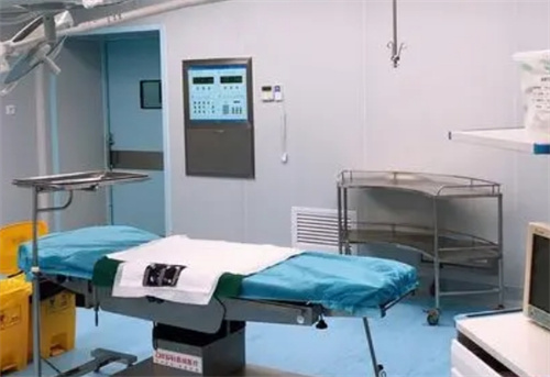 乌鲁木齐二医院整形科水平怎么样?隆鼻隆胸真实案例反馈一览