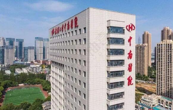 武汉大学中南医院医疗美容科假体隆鼻怎么样？技术过硬，人气医生分享