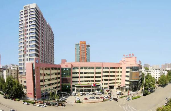 郑州大学附属郑州中心医院医学美容科自体隆鼻贵不贵？2024价格表展示