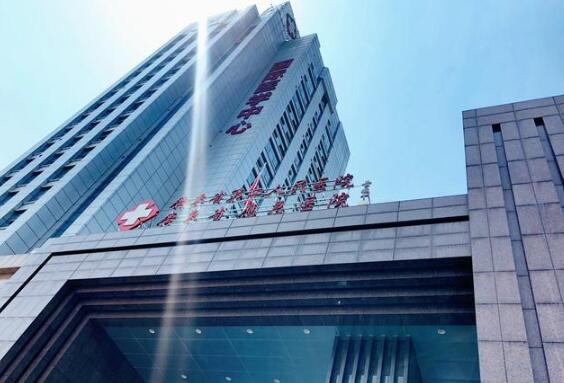 广东省第二人民医院整形美容中心可以做隆鼻手术吗？人气医生有谁？一起来看
