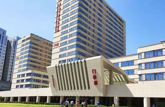 青医附院美容整形科价格表_隆胸真实案例过程效果_科室概况