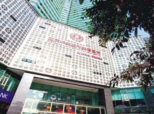 重庆华美和成都华美哪个好，医院医生详细介绍