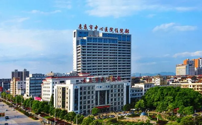 娄底市中心医院整形美容科眼袋手术费用高吗?去眼袋案例效果反馈