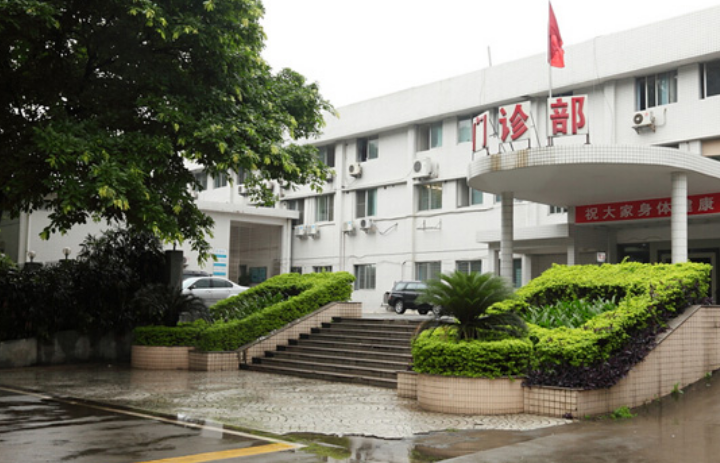 广州军美和曙光哪个好？眼部医生优势亮同步参考！