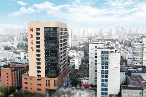 同济医院美容整形科隆胸技术与口碑深度解析？看看这家医院可以信赖吗？