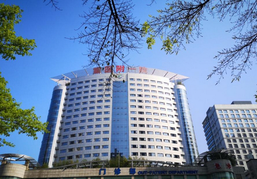 重医附一院美容整形科隆胸效果怎么样？项目费用价格及真人案例分享