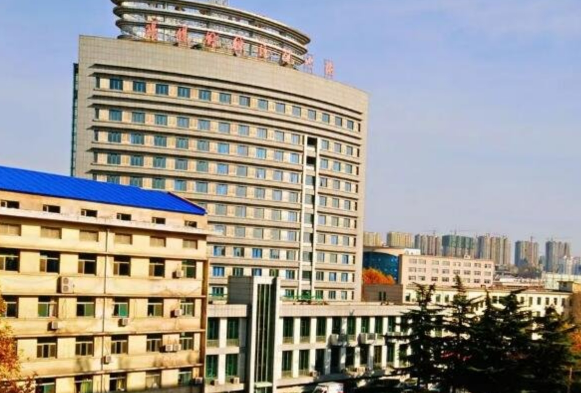 阳煤集团总医院整形美容科做假体隆鼻效果如何？ 杨忠全医生介绍_假体隆鼻案例问答