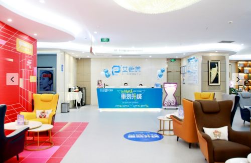 重庆江北区做隆胸权威机构有哪些?高人气医院专业正规